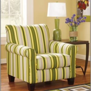 Swivel Accent Chair with Arms